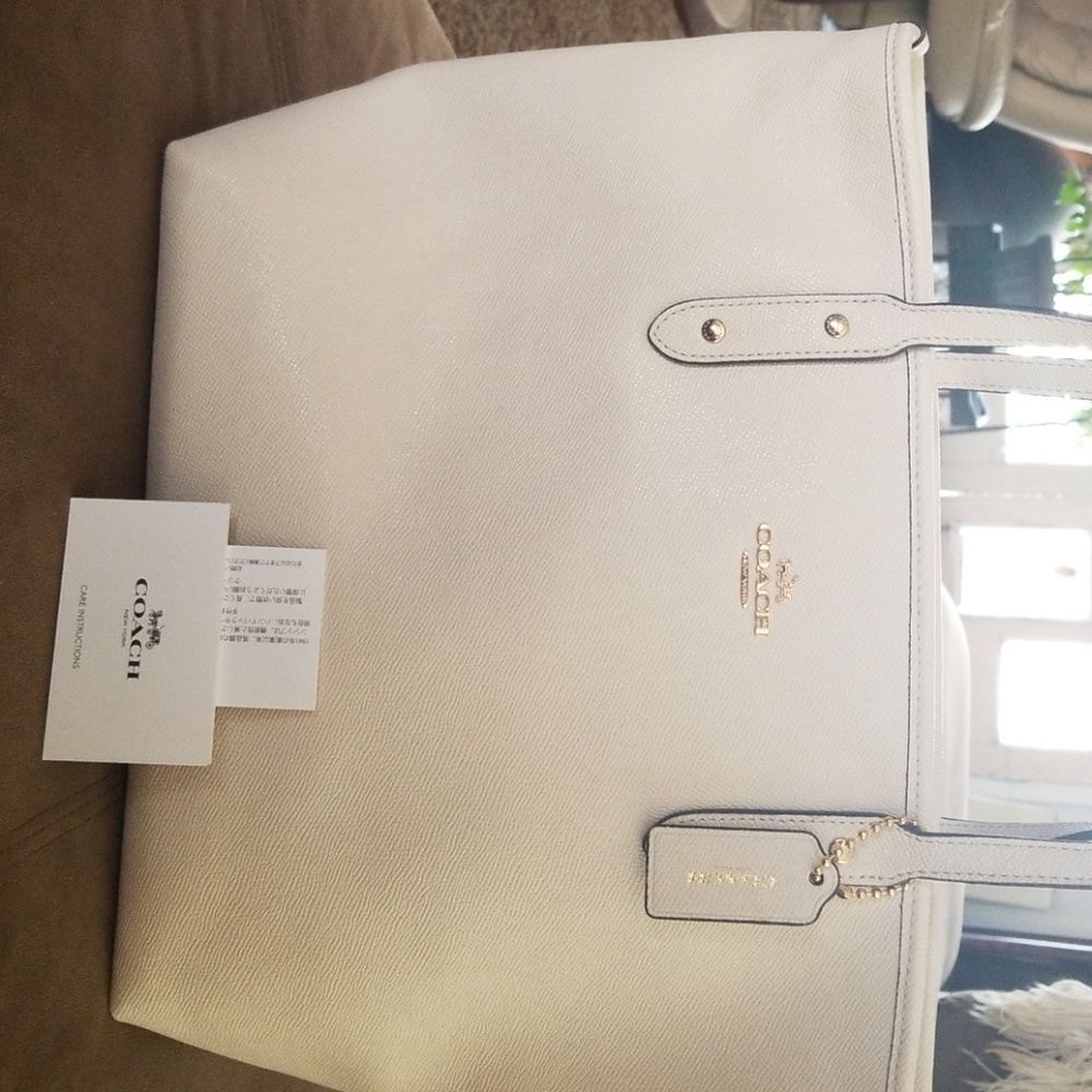 Purse - Picture 3 of 4